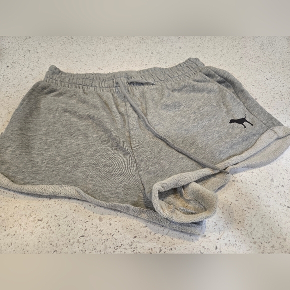 PINK Victoria's Secret Light Gray Lounge Shorts - Picture 1 of 3